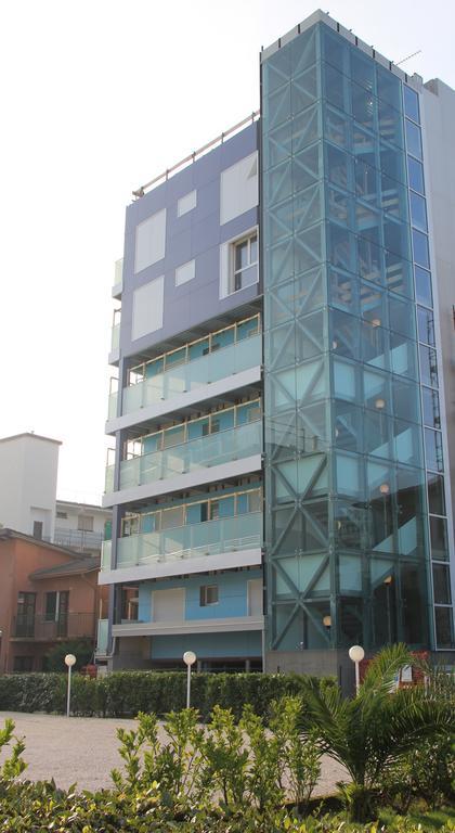 Apartamento Residenza Edda Lignano Sabbiadoro Habitación foto