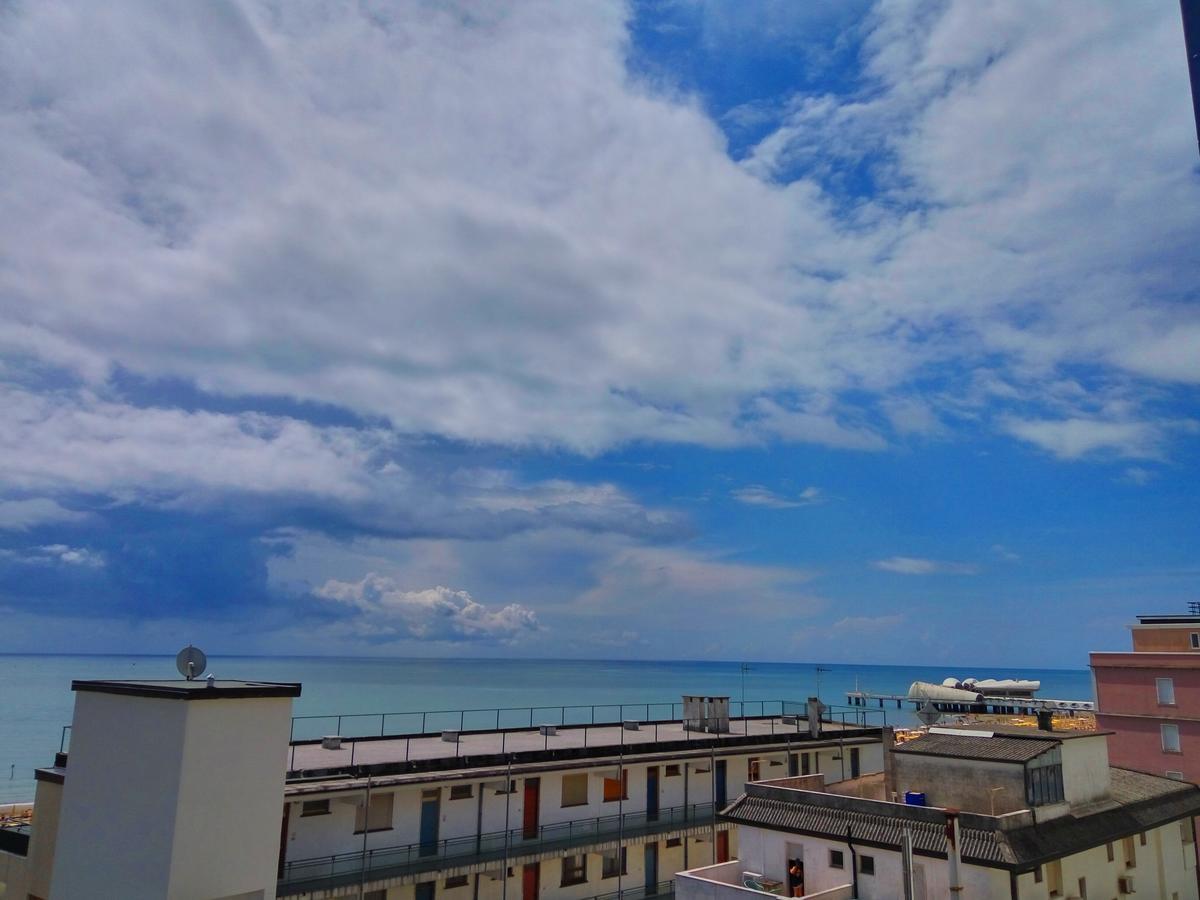 Apartamento Residenza Edda Lignano Sabbiadoro Exterior foto